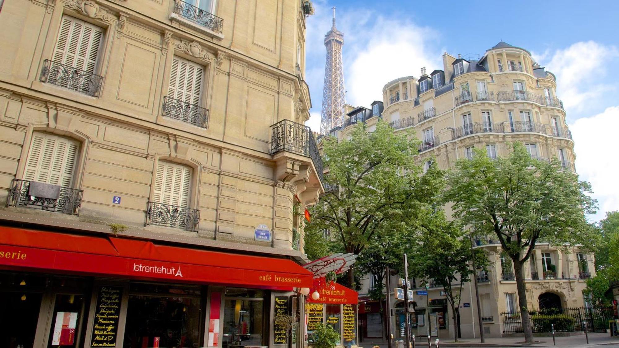 Stunning Apartment Near Eiffel Tower Париж Екстериор снимка