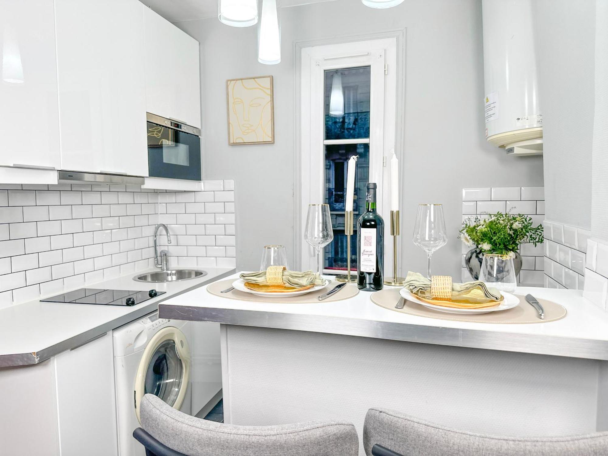 Stunning Apartment Near Eiffel Tower Париж Екстериор снимка